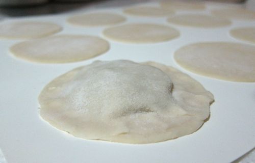 making-ravioli09